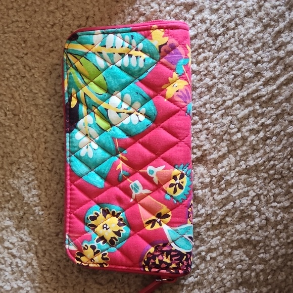Vera Bradley Full size Wallet - Picture 2 of 4